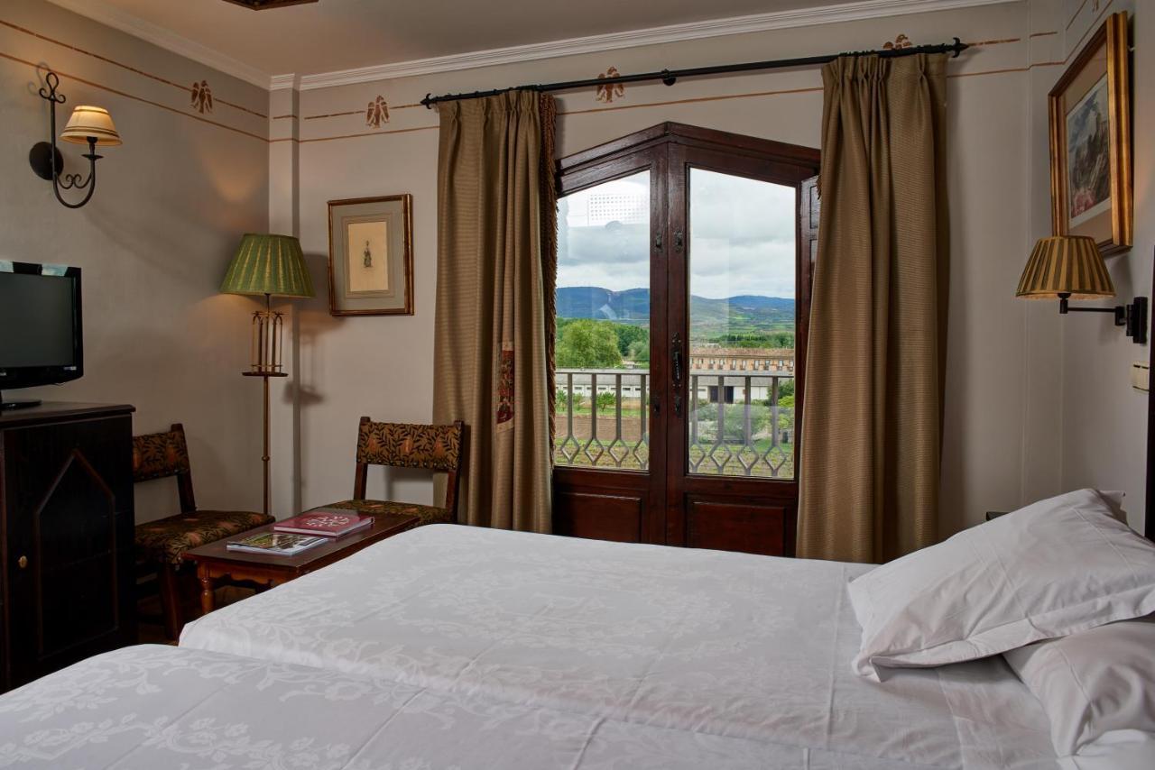 Parador De Olite Exterior photo